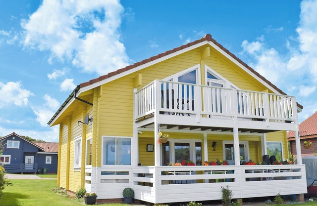 2 bedroom accommodation in Fritton, near Great Yarmouth
