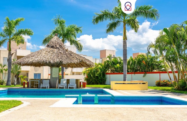 2 Bedroom Apt: Perfect for Your Family in Acapulco!