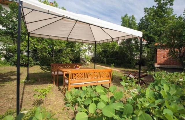 2 bedroom apartment for 4 person & One bedroom apartment for 3 person