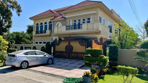 2 Bedroom Apartment in Citi Housing Jhelum, Global Glory by Sehrash Holiday Homes