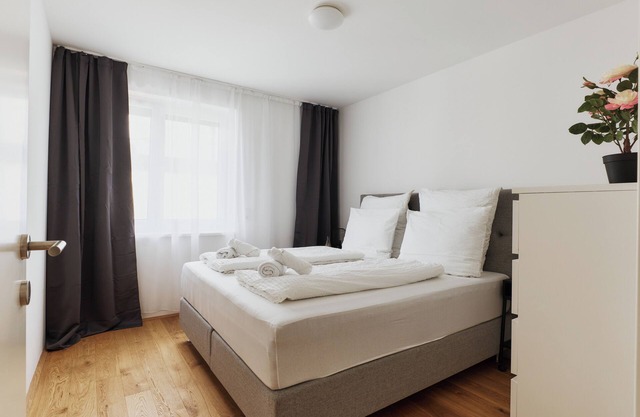 2-bedroom apartment in cool Wien with WiFi, AC, big terrace and grill