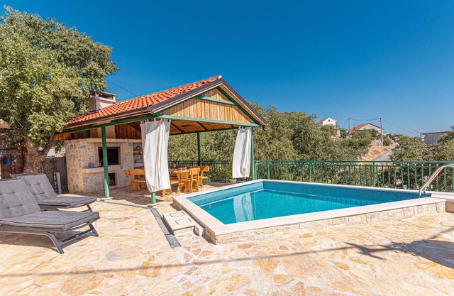 2 bedroom beautiful home in Milinkovica