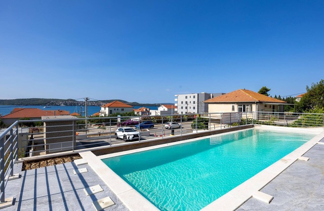2 bedroom beautiful apartment in Seget Donji