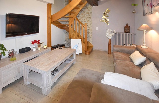 2 bedroom lovely home in Vedène