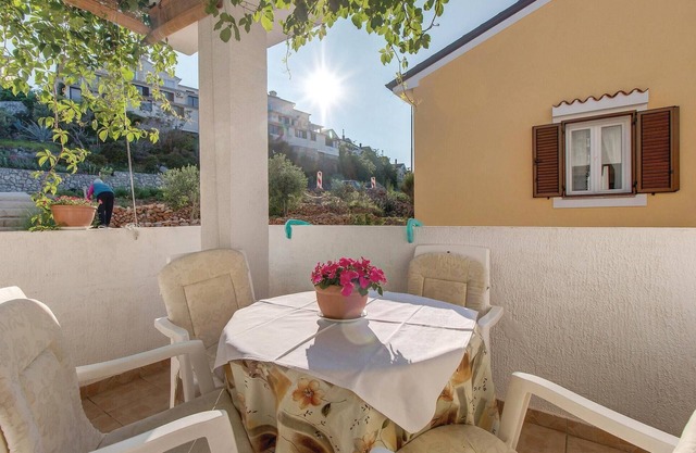 2 bedroom nice apartment in Mali Losinj