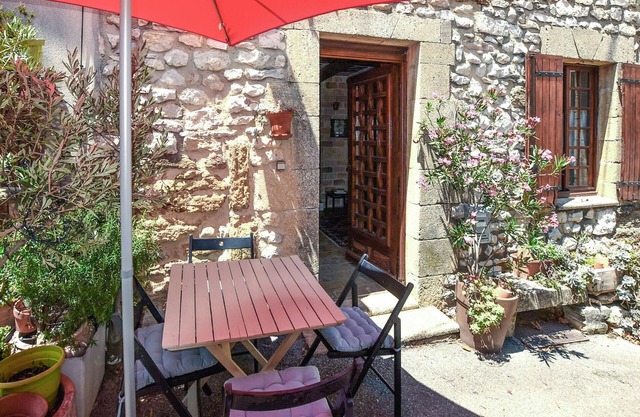 2 bedroom stunning home in Vedène