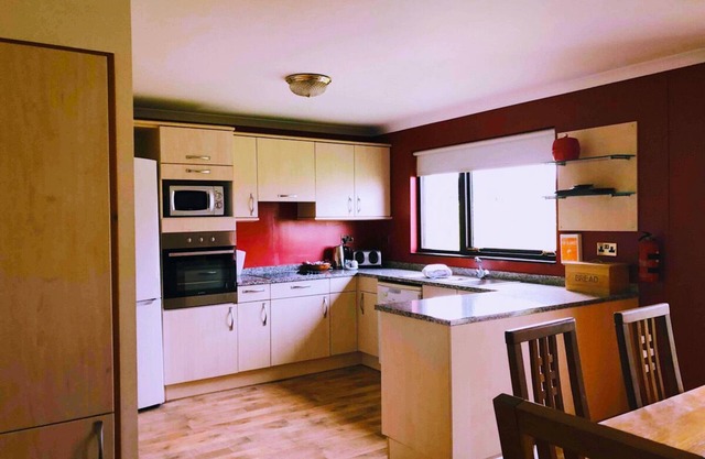 2 Bedroom Villa, Sleeps 6