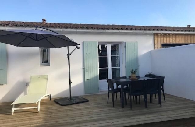 2 Bedrooms Apartment In Le Bois-Plage-En-Ré