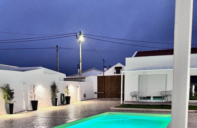 2 Bedrooms Villa in the west of Portugal, near the beach, with swimming pool