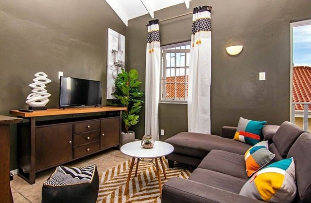 2 br Apartment w attic - O