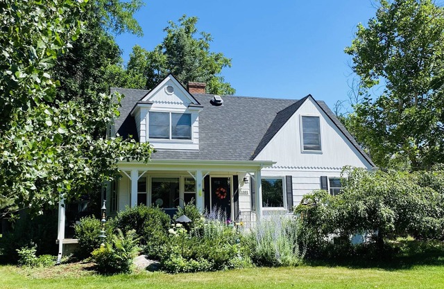 2-BR house, Great Location, Quiet - RHL2017-00539