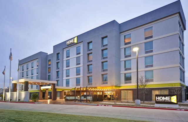 2 Connecting Suites at a Hotel
