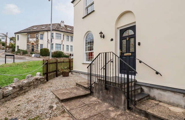 2 Old Talbot Cottages