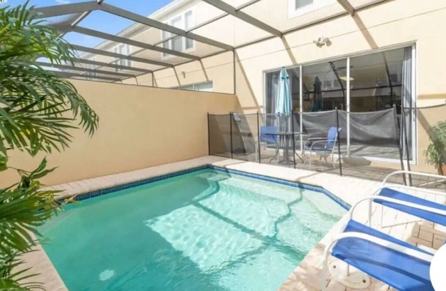 2 Sunny Florida, Pools, Disney Magic, near Golf, Animal Kingdom & Universal St