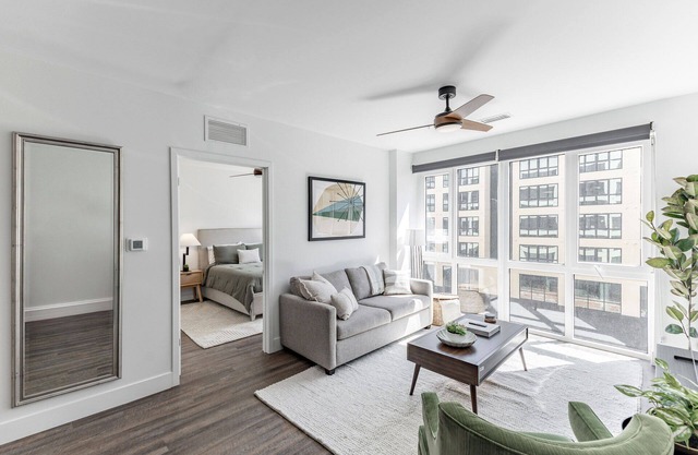 2 Units | Urban Getaway w/Kitchen Near Downtown | Top Sights and Museum