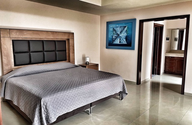 20, Suite for 4 People