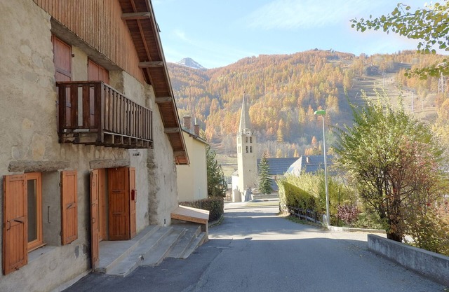 200 m FROM SKI SLOPES- HOUSE* FOR 12 PERSONS