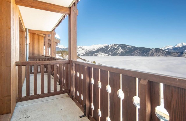 200m from resort center, terrace, balcony, parking, tv, ski locker, 32m², Valmorel