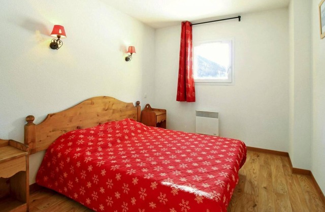 200m from resort center, balcony, parking, tv, ski locker, 65m², Val d'Allos