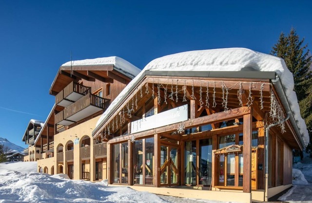 200m from ski slopes, balcony, parking, tv, ski locker, 65m², Valmorel