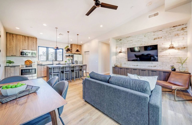 202 LaFave-Luxury Villa at Zion: Echo Canyon