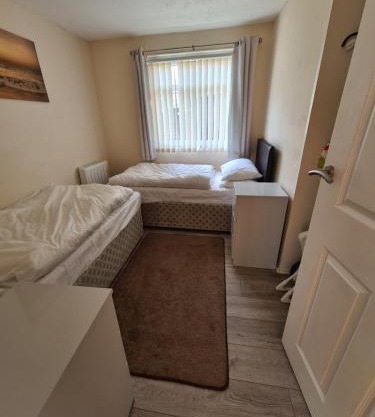 230 Glan Gwna