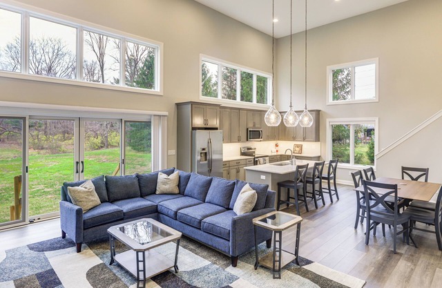 24 Mi to Cincinnati: Newly Built Bethel Home!