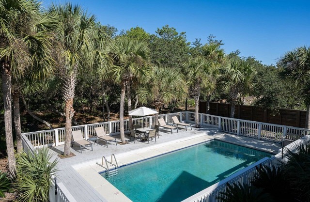 25% SALE Thru FALL~New Listing~"Gindarra"~Gulf Trace~Heated Pool~Beach Gear~Park