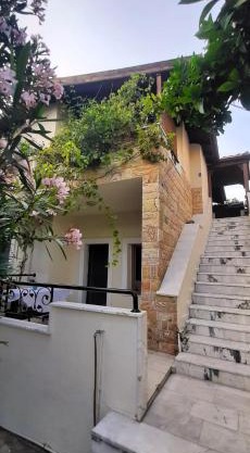 250m to the Beach - Fully Furnished - Fast Wi-Fi