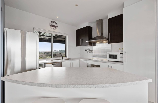 2A Newell Ave - Beach - Family - Sand