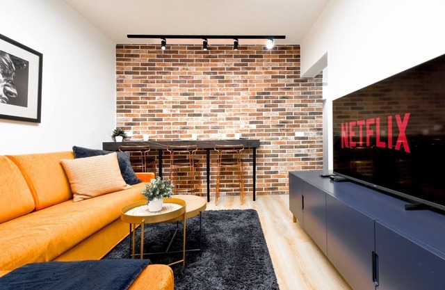 2BDR | Top Location | Fully Equipped | Designer