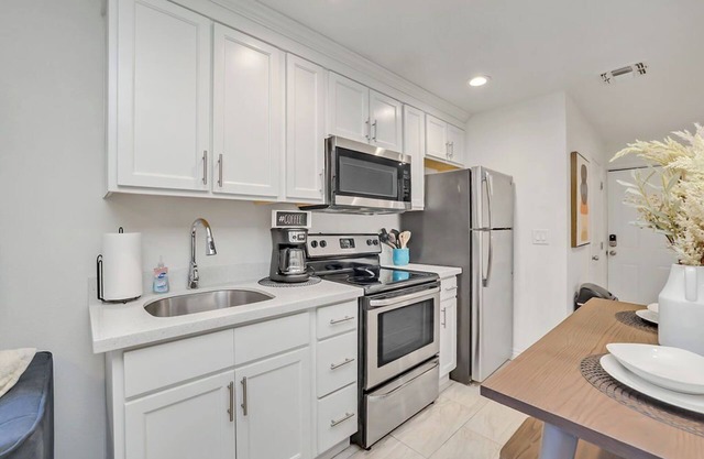2BR Desert Retreat Central Phoenix