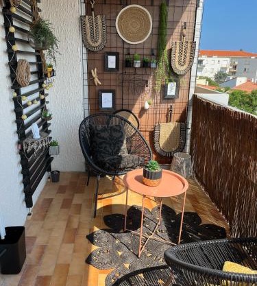 2JETEE25 Studio cabine climatisé avec wifi, balcon, pour 2 à Canet Plage