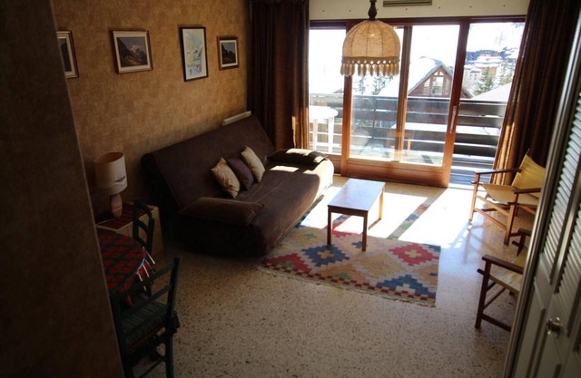 2nd floor, view mountain, balcony, tv, ski locker, 28m², Montgenèvre