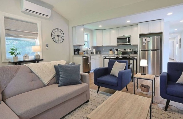 2S/Franklin · Quiet Country Cottage ~10 min to Downtown & UT