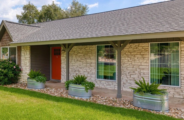 3/2 family home with garage and huge yard