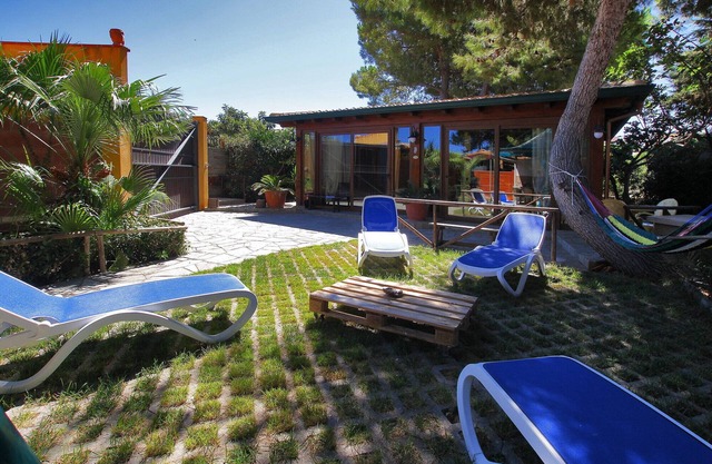 3 Bedrooms Villa, 2 Bathrooms, WiFi, Garden, bbq, Outside Kitchen, Public Pool