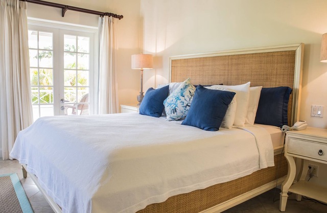 3 Bed and Bath, Semi Detached Villa with Pool, Beach Access.
