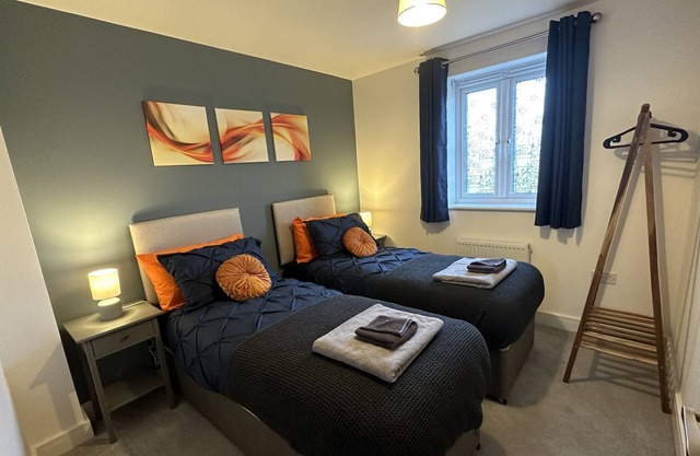 3 Bed House | Business or Leisure | Free Parking