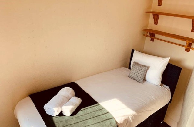 3 Bed house for contractors & visitors to Coventry