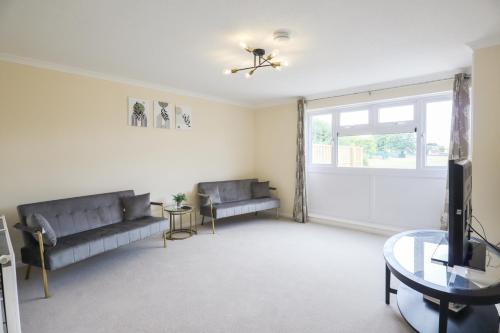 3 Bed House Sleeps 6 In Calne