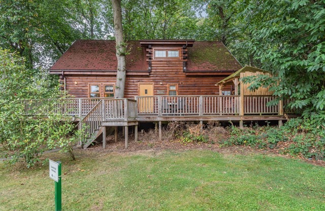 3 bedroom accommodation in Edwinstowe
