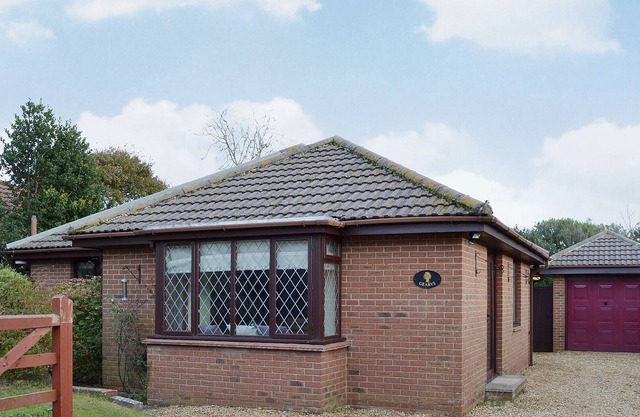 3 bedroom accommodation in Totland, near Freshwater