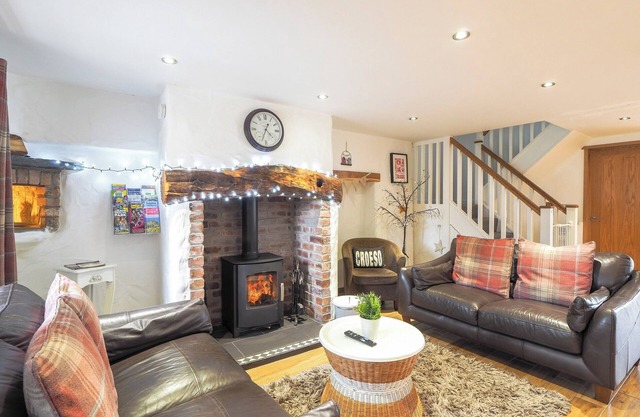 3 bedroom accommodation in Rhoshill, near Cardigan