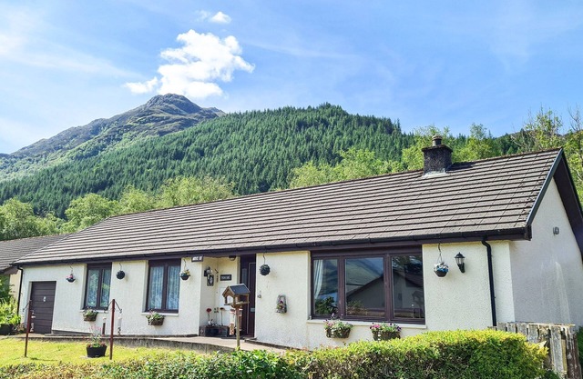 3 bedroom accommodation in Ratagan