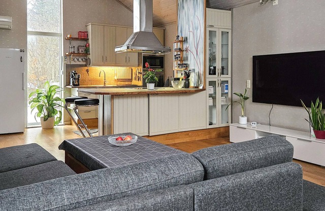 3 bedroom accommodation in Rockneby