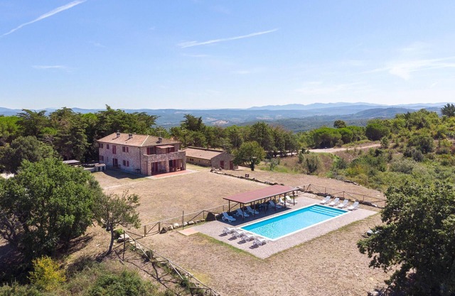 3 bedroom awesome home in Sassetta