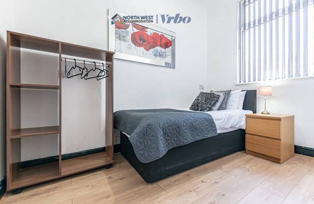 3 Bedroom Contractor Accommodation in Preston | Ideal for Long or Short Stays