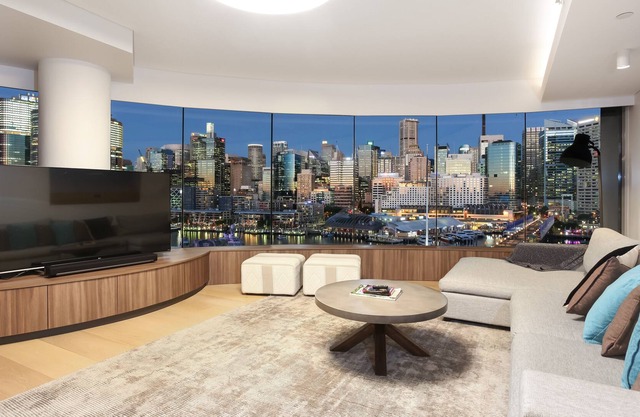 3 Bedroom Darling Harbour Apartment
