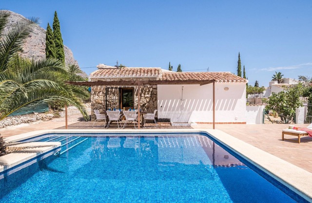 3 Bedroom Family Villa with Pool
